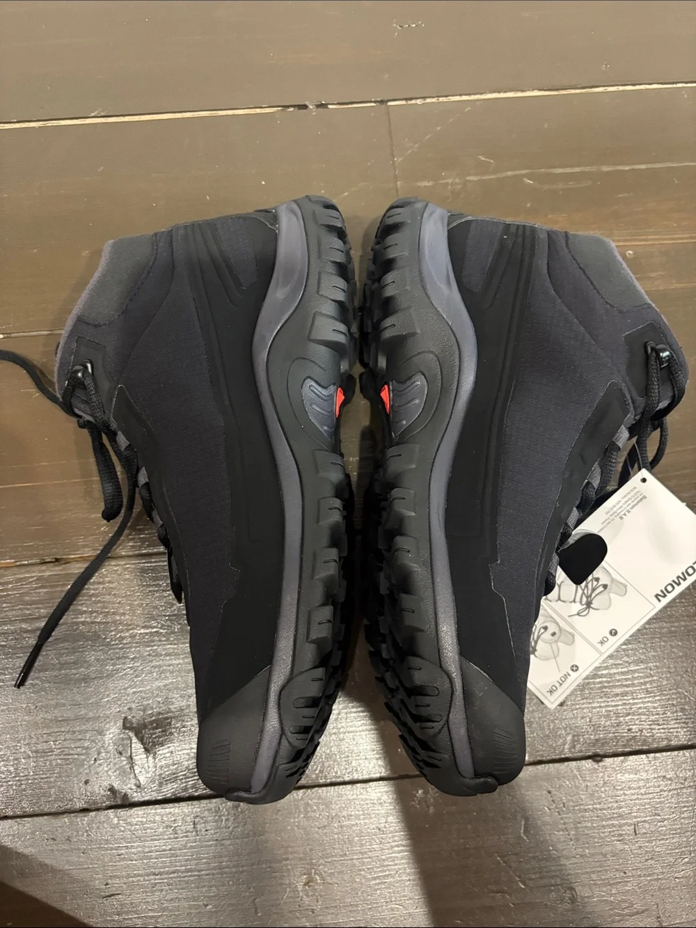 Salomon women’s shelter waterproof boot black size 9 new with box